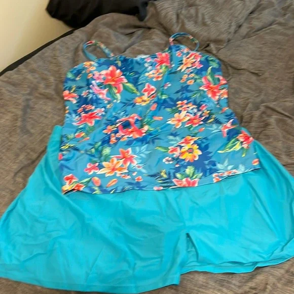 Yonique plus size 20 halter style with skirt tankini - Picture 1 of 2